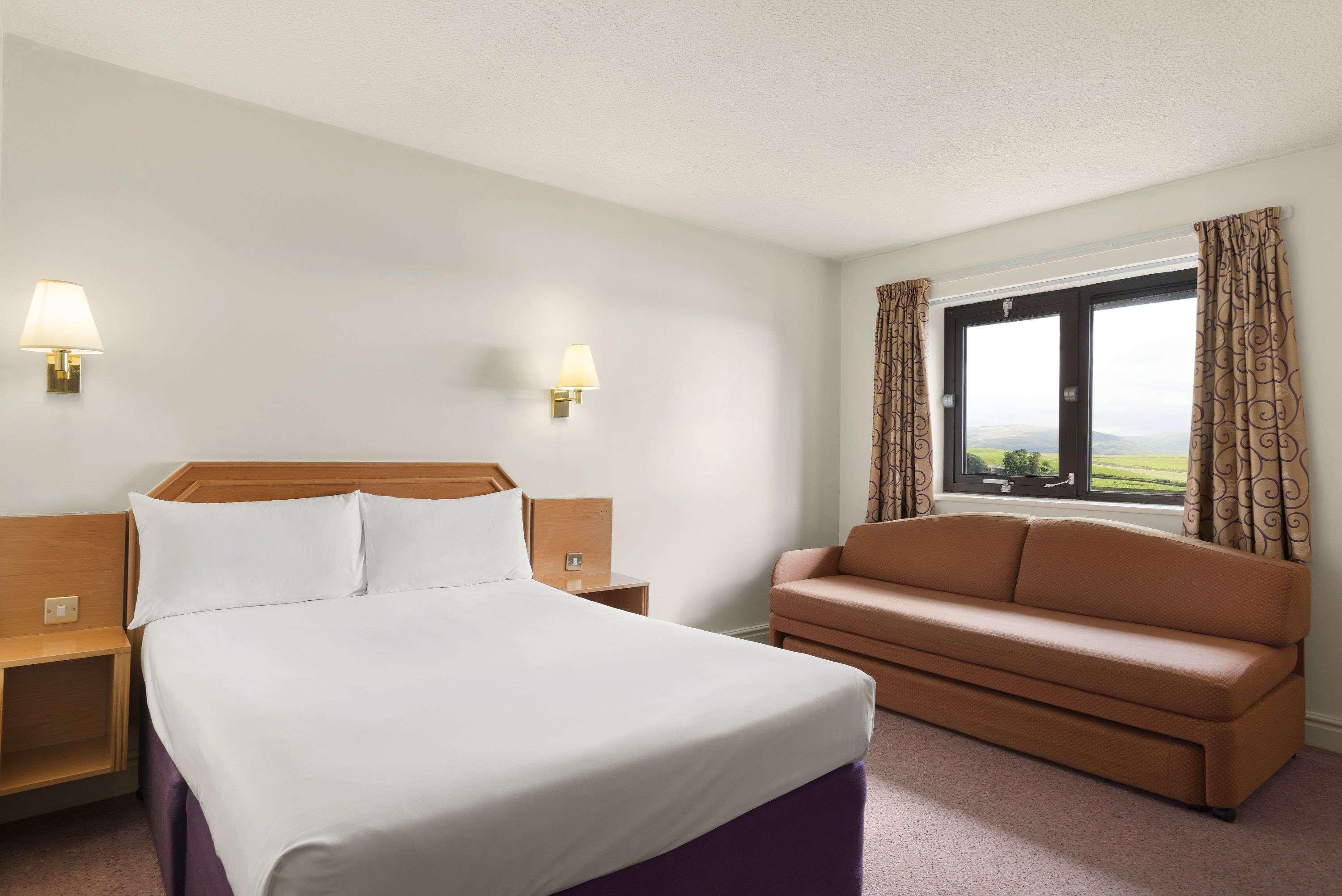 Days Inn Kendal - Killington Lake Exterior foto