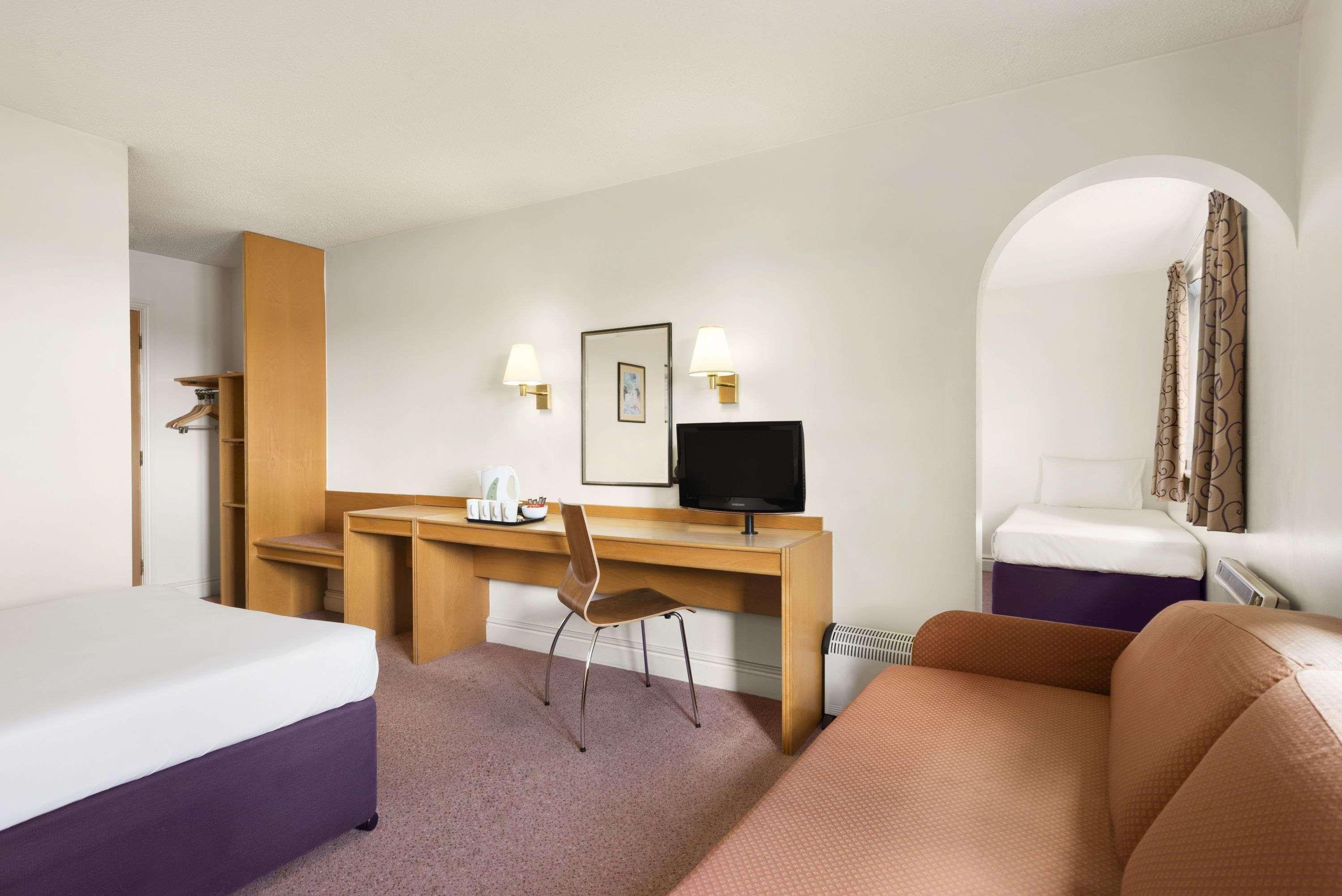 Days Inn Kendal - Killington Lake Exterior foto