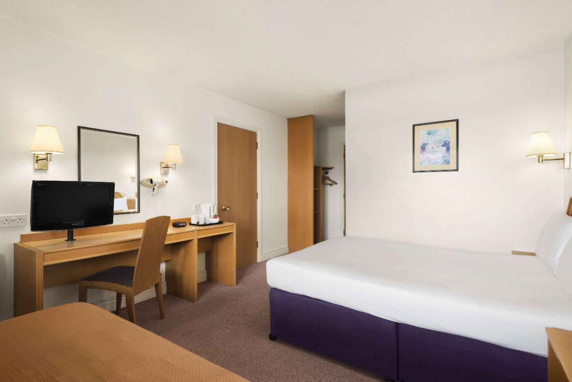 Days Inn Kendal - Killington Lake Exterior foto