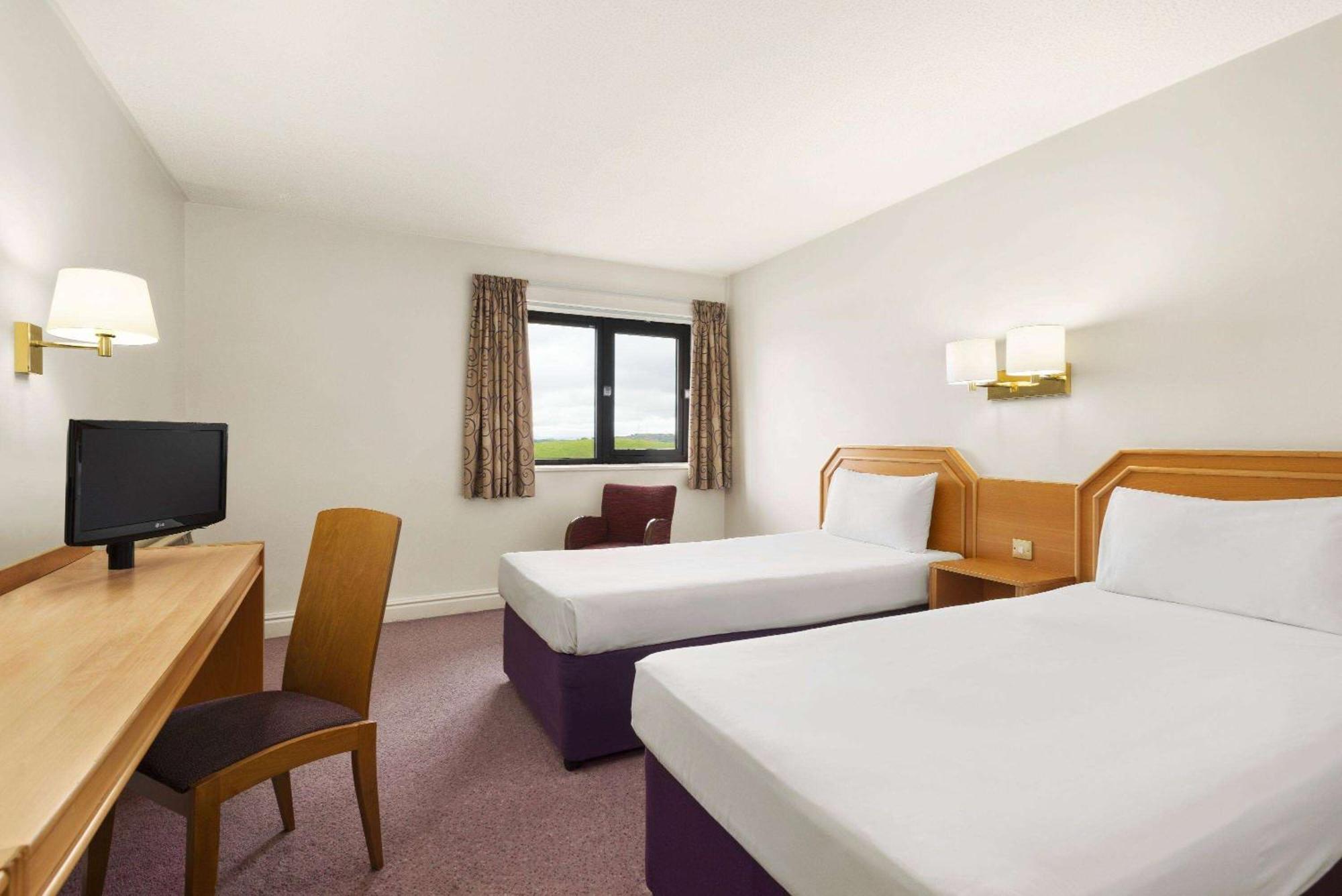 Days Inn Kendal - Killington Lake Exterior foto