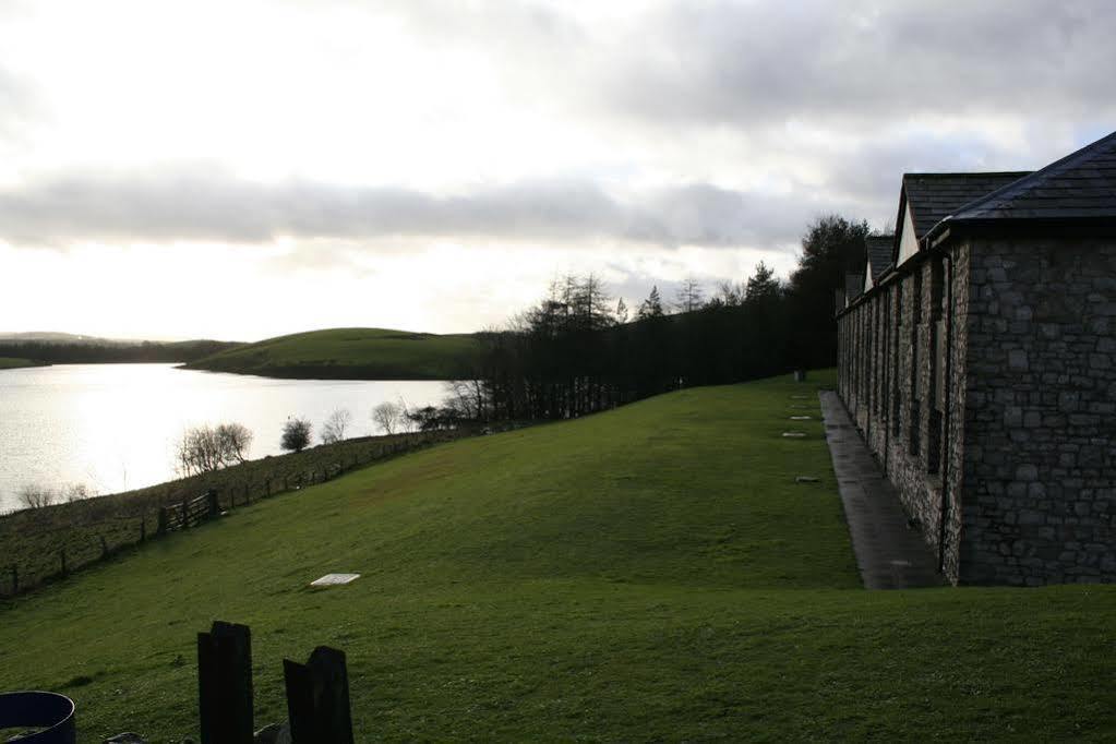 Days Inn Kendal - Killington Lake Exterior foto